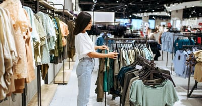 US retail sales fell 0.6% in July, dragged down by autos and online